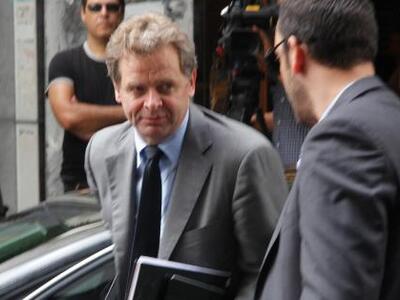 Μεσονύχτια εμπλοκή στις διαπραγματεύσεις...