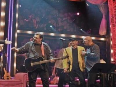 Στη μνήμη του Σάκη Μπουλά η σημερινή παρ...