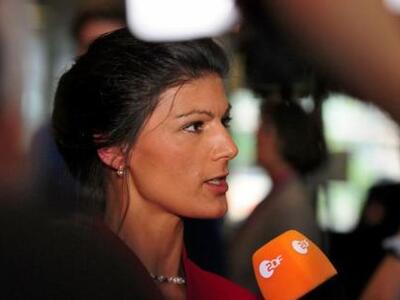 «Η τρόικα και η Μέρκελ καταστρέφουν την Ελλάδα»