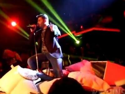 Απίστευτο σκηνικό! Έριξαν τραπέζια, καρέ...