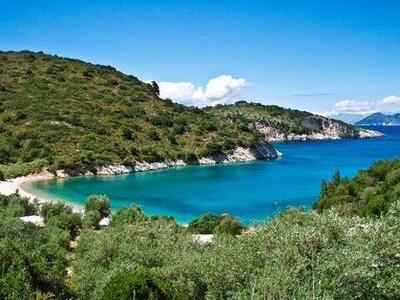 Αναστάτωση στην Ιθάκη από πυρκαγιά σε σκ...