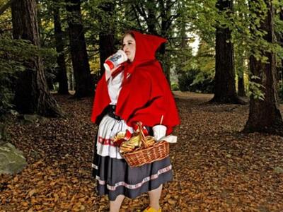  Η Κοκκινοσκουφίτσα πάχυνε από το πολύ Fast Food