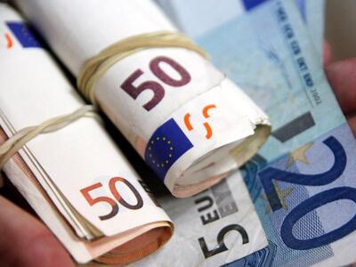 Συνταξιούχος του ΟΣΕ έκρυβε χρήματα και ...