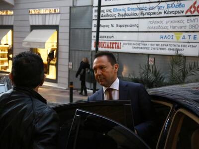 Συνάντηση Δραγασάκη -Τσακαλώτου- Στουρνά...