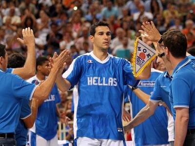 Μπάσκετ: Συγκινητικό αντίο του Νίκου Ζήσ...
