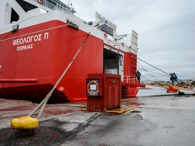 Κανονικά τα δρομολόγια των πλοίων από Πε...