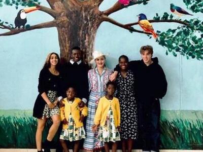 Στο Μαλάουι η Μαντόνα με τα έξι της παιδιά