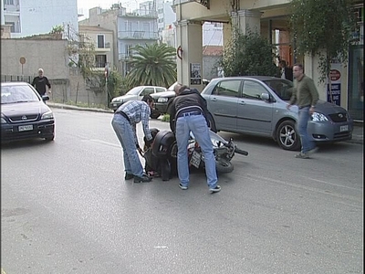 Γλύτωσε τα χειρότερα οδηγός δικύκλου