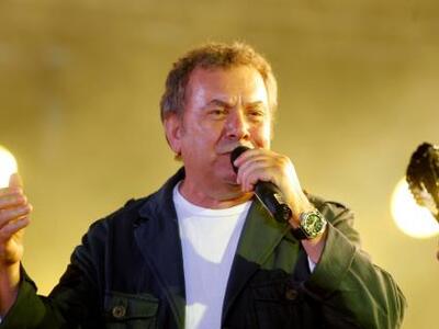 Πάτρα: Μανώλης Μητσιάς και "Πορφύρα...