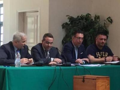 Τρείς Δημήτρηδες στο προεδρείο του δημοτ...