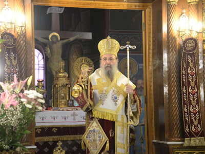 Πάτρα - φωτό: Η λειτουργία και η λιτανεία στον Αγιο Νεκτάριο