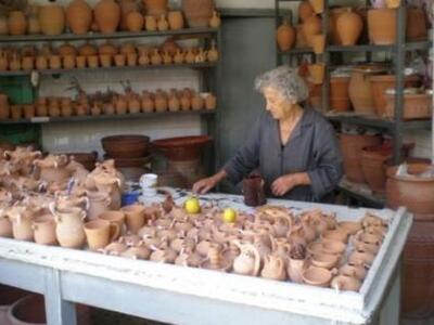Ο πάγκος του ψαρά έχει… πήλινα