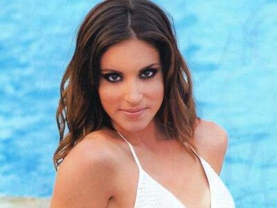 Αθηνά Οικονομάκου: Άφησε τα μπάνια κι έπ...