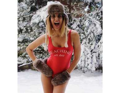 Οι celebrities απόλαυσαν το χιόνι στην Α...