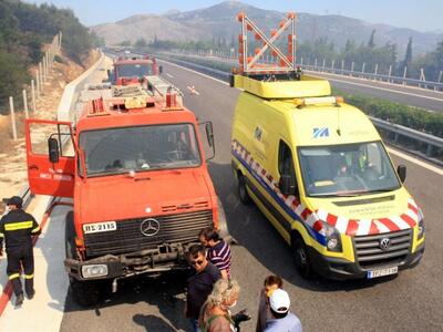 Λιγότεροι πυροσβέστες αρχικά σε Ολυμπία ...