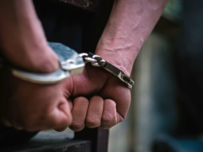 Συνελήφθη 33χρονος που εξέδιδε για τέσσε...