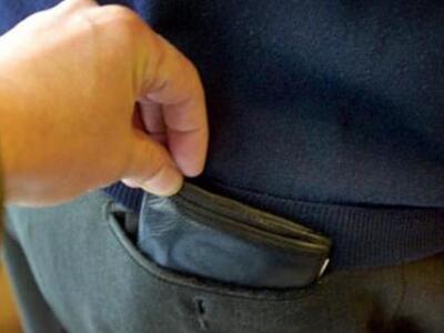 Έμπαιναν σε λεωφορεία και ξάφριζαν πορτο...