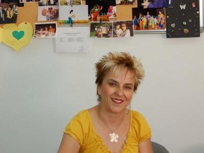 Η αδελφή του Νίκου Νικολόπουλου σε θεατρ...