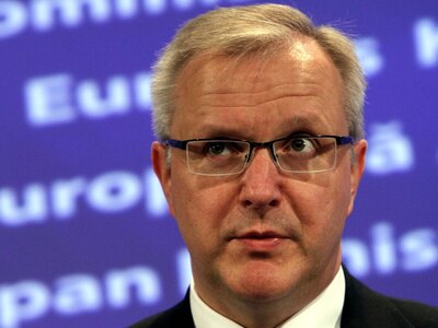 Και ο Όλι Ρεν ανησυχεί για την υποτίμησ...