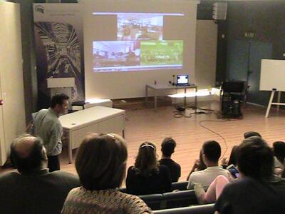 Τηλεδιάσκεψη με το CERN