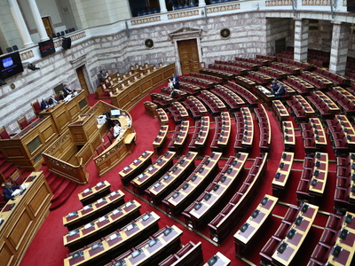 Τέμπη: Νέα ποινική δικογραφία στη Βουλή ...