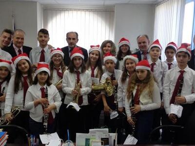 Πάτρα: Χριστουγεννιάτικες μελωδίες και κ...