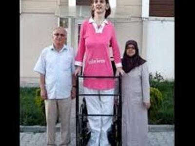 Αυτή είναι η ψηλότερη έφηβη στον κόσμο: ...