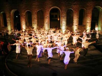 Πάτρα: Πάνω από 700 χορευτές επί σκηνής ...