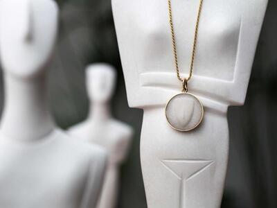 Μενταγιόν για το Μουσείο Κυκλαδικής Τέχνης