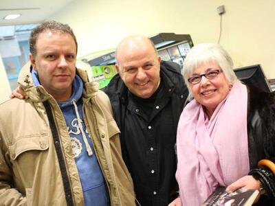 Με ποιούς πατρινούς έπινε καφέ χθες το μ...