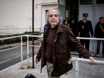 Νοσηλεύεται ο Κουφοντίνας που κάνει απερ...