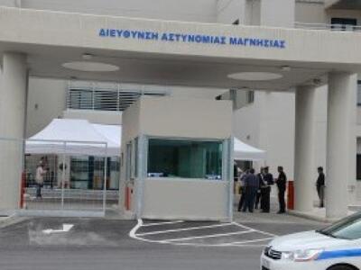 Βόλος: Έκαναν τις αγορές τους με πλαστά ...