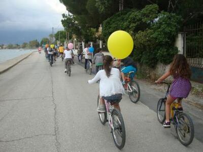 Βραχναίικα: Γέμισε ποδήλατα η παραλία - ...