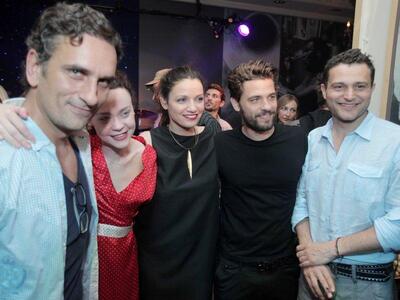 Δείτε στιγμιότυπα από την επίσημη πρεμιέ...