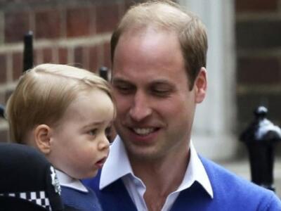 Ο πρίγκηπας Τζορτζ πήγε να δει τη νεογέν...