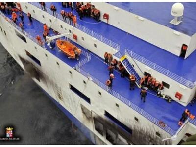 NORMAN ATLANTIC: "Τους βλέπαμε απο ...