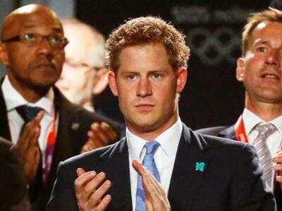 Σε αναμμένα κάρβουνα το παλάτι με τα όργ...