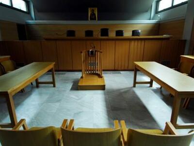 Αθωώθηκε επιχειρηματίας για τριπλή δολοφ...