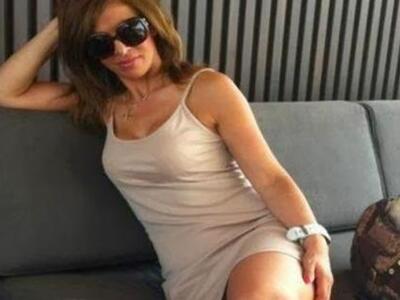 Η δημοσιογράφος της (πρώην) ΕΡΤ που ανάβ...