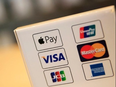 To Apple Pay διαθέσιμο για κατόχους καρτ...