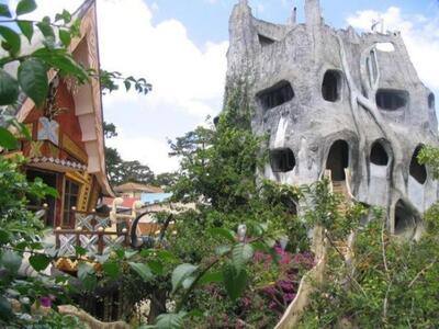 9.Crazy House Hotel