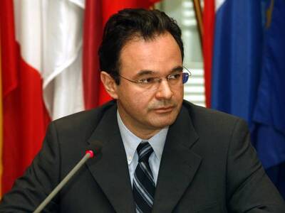 Γιώργος Παπακωνσταντίνου:"Δεν διεκδ...