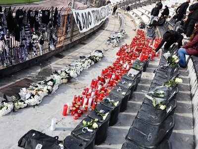 Λουλούδια στη θύρα 4