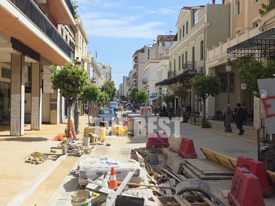 Έφτασε η ώρα της παράδοσης του πεζόδρομο...