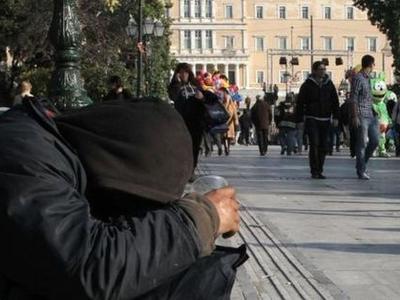 Το 68% των Ελλήνων ζουν πλέον κάτω από τ...