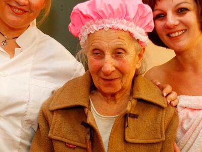 H σούπερ γιαγιά της ελληνικής τηλεόρασης...