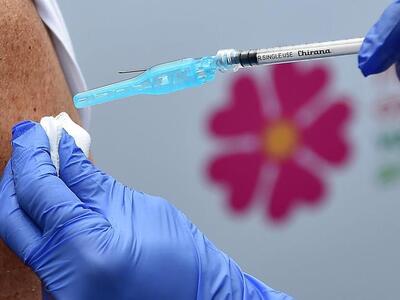 Ο «εγκλωβισμός» των εικονικά εμβολιασμέν...