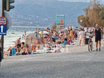 Πάτρα: Ο ένας πάνω στον άλλο στην Πλαζ γ...