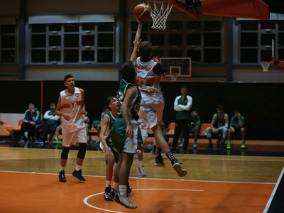 Νικηφόρο ξεκίνημα για τους παίδες του Πρ...