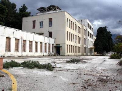 Πάτρα: Ρημάζει το πρώην «409» Στρατιωτικ...